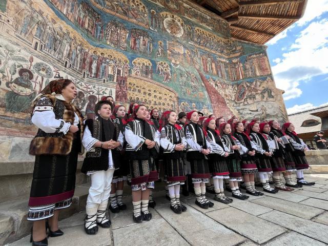 „Metanie Ţie, Părinte” Foto Constantin Ciofu