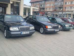 ”Bunicuțele” pe patru roți au adus în centrul Sucevei un public foarte numeros