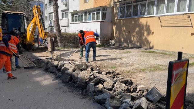 Lucrări de reabilitare și modernizare în cartierul Burdujeni, în Cuza Vodă III