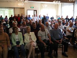 Prezență numeroasă a dornenilor la întâlnirea cu Gheorghe Flutur și cu candidatul PNL pentru Primărie, Marius Rîpan