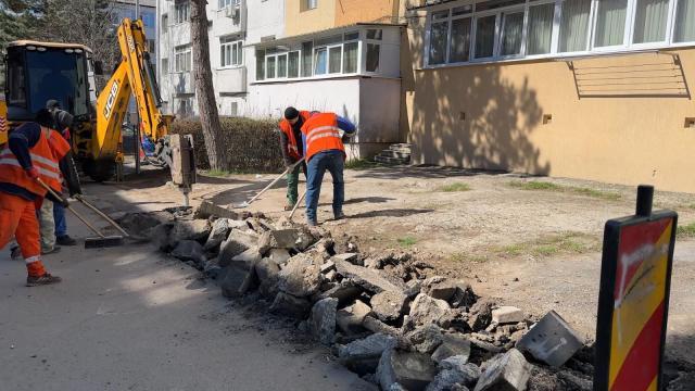 Lucrări de reabilitare și modernizare în cartierul Burdujeni, în Cuza Vodă III