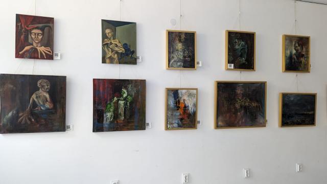 27 de tablouri realizate de artista Maria Antoniac, expuse la Galeria de Artă „Zamca”