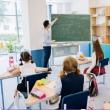 Aproape 1.200 de candidați pentru un post stabil în învățământ, număr însemnat mai ...