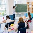 Aproape 1.200 de candidați pentru un post stabil în învățământ, număr însemnat mai ...