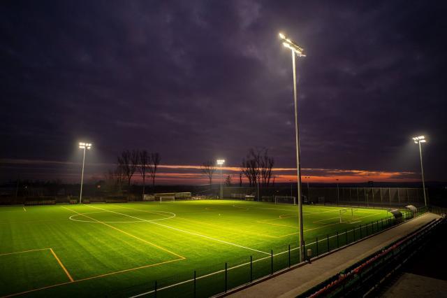 Baza sportivă cu teren de fotbal la dimensiuni UEFA și nocturnă va fi finalizată în decembrie 2024