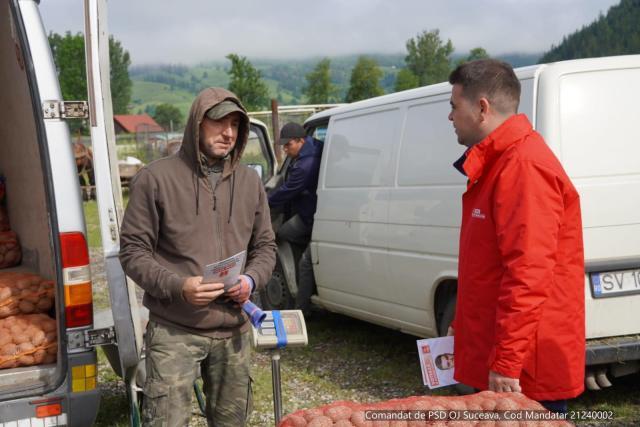 Candidatul PSD la președinția Consiliului Județean Suceava, Gheorghe Șoldan, la Stulpicani, alături de candidatul la primărie, George Gemănari