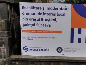 Unul dintre proiecte se referă la reabilitarea și modernizarea a 14 kilometri de drumuri de interes local