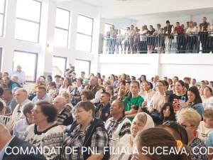 Flutur și primarul din Frasin, Marinel Bălan, au inaugurat noua Casă de Cultură din oraș