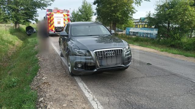 Un biciclist a murit într-un accident în care au fost implicate două maşini