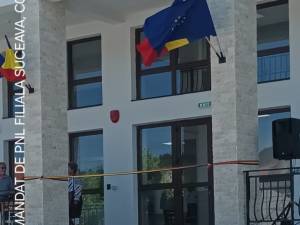 Flutur și primarul din Frasin, Marinel Bălan, au inaugurat noua Casă de Cultură din oraș