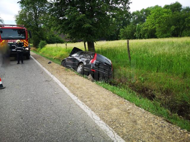 Un biciclist a murit după un accident în care au mai fost implicate două autovehicule