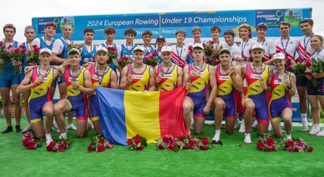 Ștefănuț Airinei alături de colegii din barca de 8+1 campioană europeană