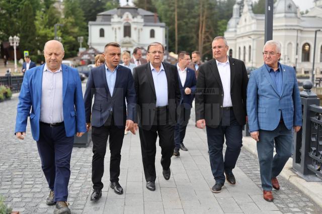 Liderul PNL, Nicolae Ciucă, a fost prezent marți în Vatra Dornei alături de liberalii din bazinul Dornelor