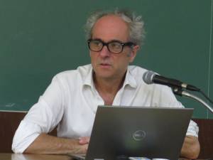 „Criza adevărului şi imprevizibilitatea: un demers semiotic”, seminar susţinut de prof. Juan Alonso Aldama, la Suceava