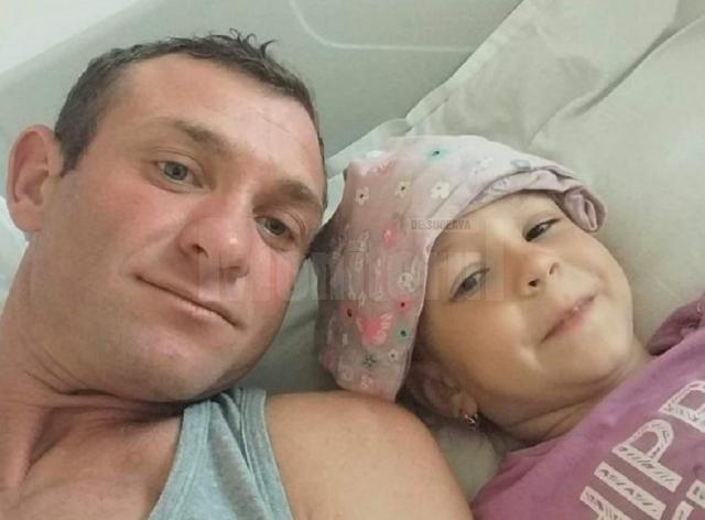 Mihai Maruneac se află la Spitalul „Sf. Maria” Iași, alături de Narcisa Mihaela, fetița lui bolnavă