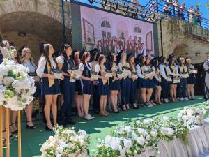 Ultimul clopoțel al promoției 2024 a Colegiului „Ștefan ce Mare” a răsunat în Cetatea de Scaun