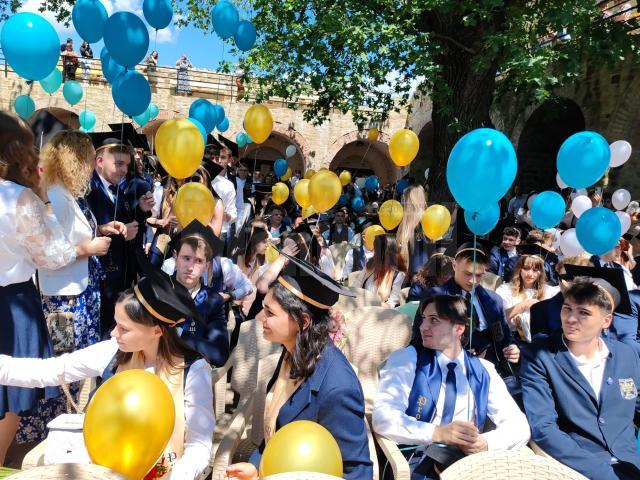Ultimul clopoțel al promoției 2024 a Colegiului „Ștefan ce Mare” a răsunat în Cetatea de Scaun