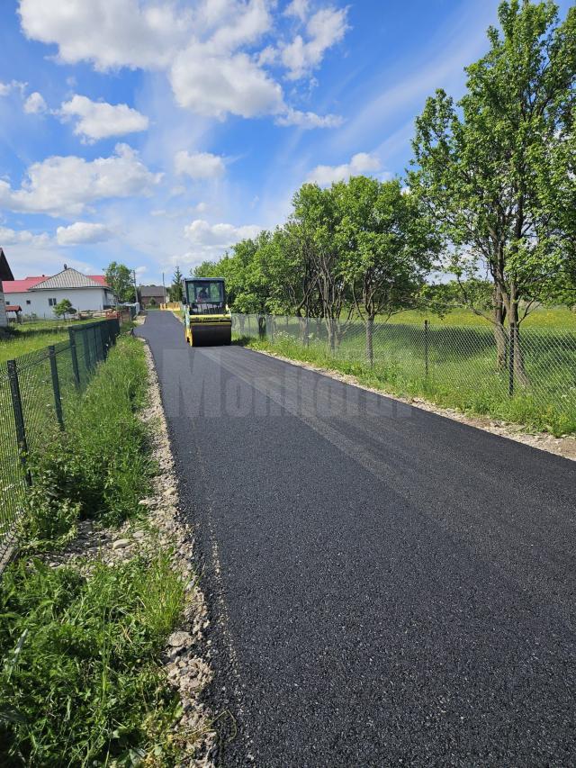 Peste 90% din drumurile din comuna Mălini vor fi modernizate până la finalul acestui an