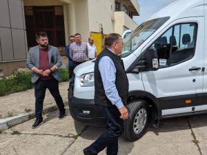 Gheorghe Flutur a participat la recepția a 26 de microbuze școlare electrice pentru transportul elevilor din județ