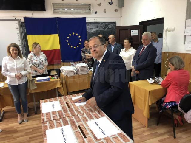 LIderul PNL SUceava, Gheorghe Flutur, a votat pentru continuarea dezvoltării județului