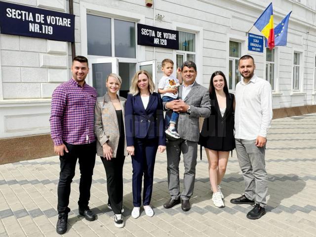 Candidatul PSD pentru Primăria Vatra Dornei a votat, alături de familia sa, pentru o misiune posibilă în acest municipiu