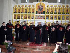 Grupul Psaltic „Tronos” al Patriarhiei Române, condus de arhidiacon Mihail Bucă