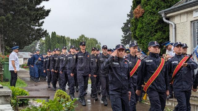 În ciuda ploii, ceremonialul de „Ziua Eroilor” a avut loc, dar fără public