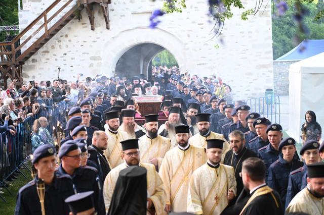 Procesiunea cu moaştele Sfântului Ioan cel Nou de la Suceava