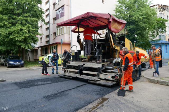 Asfaltări pe patru străzi de pământ din Suceava și modernizare pe strada Tipografiei