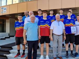 Juniorii CSU, vicecampioni naționali la handbal masculin, au fost premiați de municipalitatea suceveană