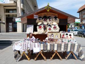 Centrul municipiului Suceava găzduiește tradiționalul eveniment „Târgul de Sânziene”, în perioada 21 -24 iunie