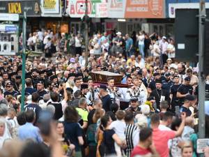 Procesiune impresionată cu mii de credincioși care au însoțit racla cu moaștele Sf. Ioan cel Nou pe străzile Sucevei