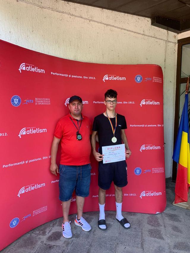 Petru Bodea a cucerit două medalii la Campionatul Național de Atletism U18