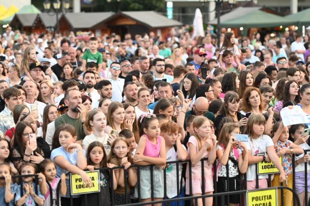 Andra Gogan, în concert la Zilele Sucevei. Foto artistul.studio