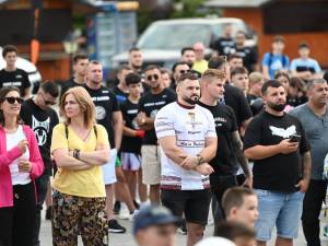 Pe esplanada Casei de Cultură a avut loc cântarul oficial al galei Colosseum Tournament  FOTO artistul.studio