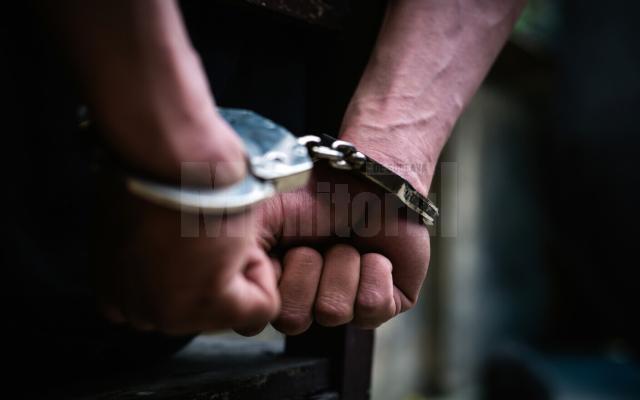Suspecții de furturi au fost reținuți pentru 24 de ore