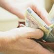 Un examinator la proba practică pentru permisul de conducere a refuzat o mită de 500 de lei ...