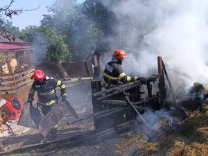 Incendiu, sâmbătă dimineață, la Mihoveni