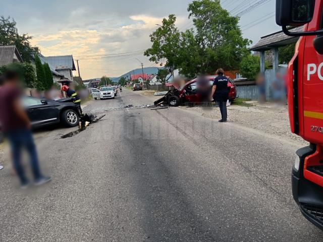 Accident cu trei mașini implicate și șase răniți