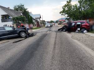 Accident cu trei mașini implicate și șase răniți