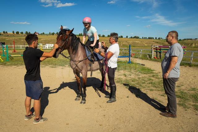 Centrul de hipoterapie și educație Equestrian Dreams