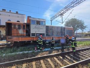 O locomotivă a luat foc în Gara Verești