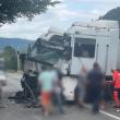 Două tiruri s-au ciocnit pe DN 17, între Vama și Molid. Traficul este blocat total