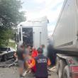 Două tiruri s-au ciocnit pe DN 17, între Vama și Molid. Traficul este blocat total