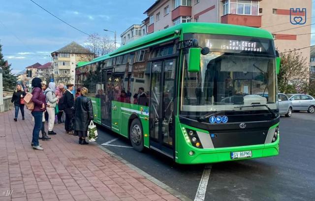 Un copil de numai 4 ani care plecase la plimbare cu autobuzul, recuperat cu ajutorul șoferului