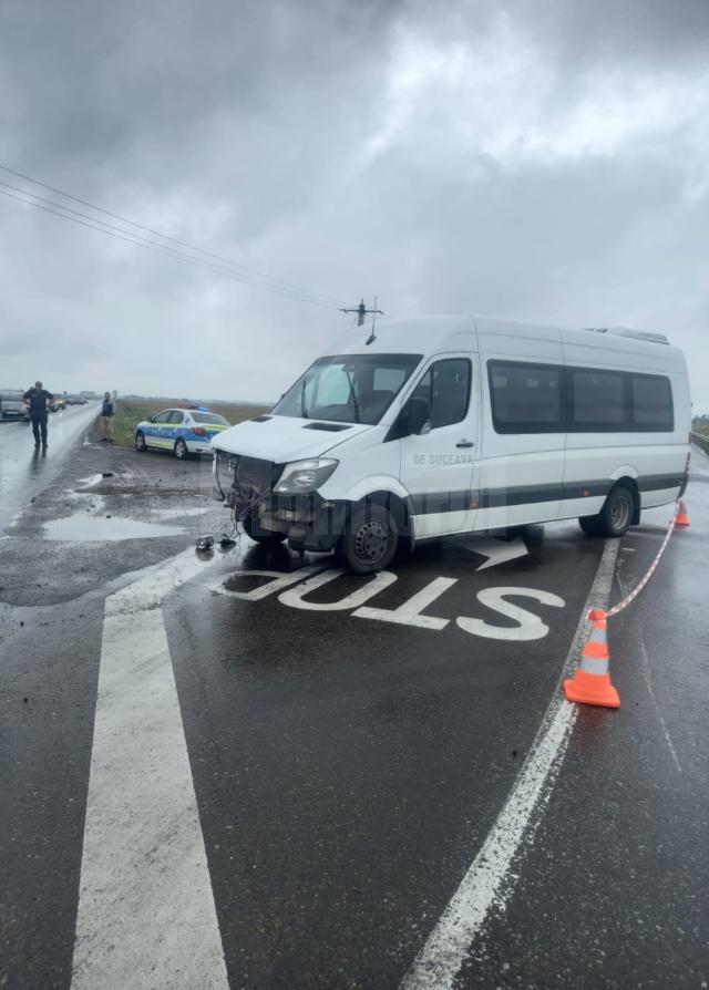 Microbuzul implicat în accident