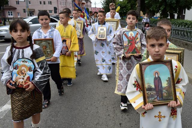 Procesiunea „Calea Sfinților” de sărbătoarea Sfântului Proroc Ilie, la Fălticeni