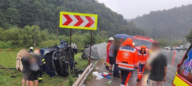 Planul Roșu de Intervenție, după un accident în care au fost implicate un microbuz și un autotren