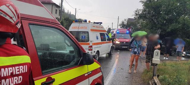 Planul Roșu de Intervenție, după un accident în care au fost implicate un microbuz și un autotren