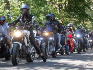 Și la ediția de anul acesta, organizatorii au pregătite concerte de rock, expoziția motocicletelor, concursuri pentru motocicliști și o paradă moto